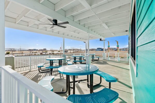 08-Covered Sitting Area Large