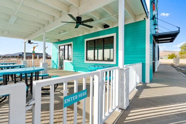 09-Sitting Area Large