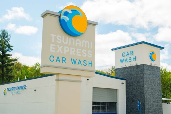 Tsunami Stevenspoint Large